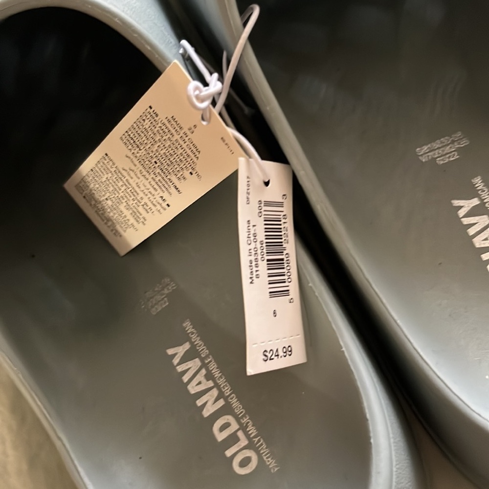 Clogs - Picture 5 of 5